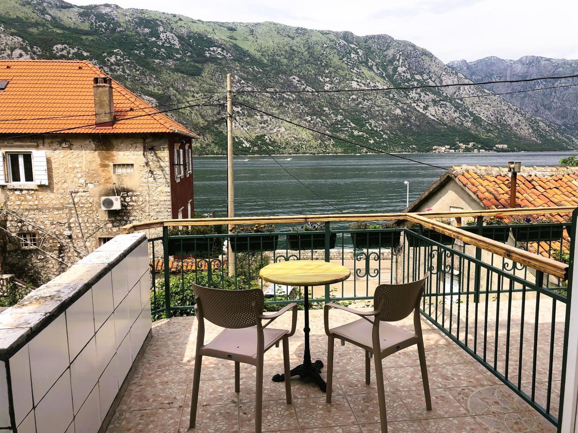 Apartments Djurovic Kotor Oda fotoğraf