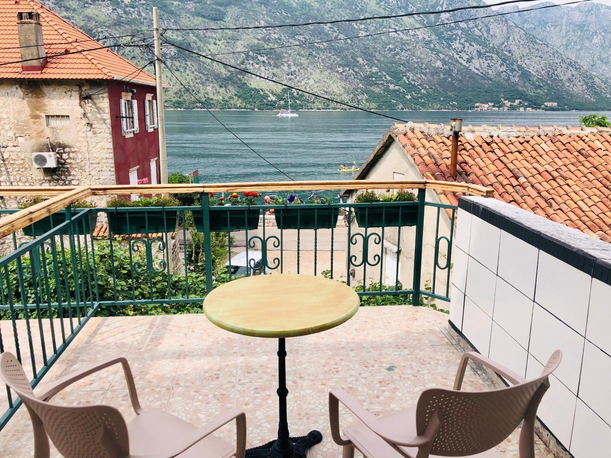 Apartments Djurovic Kotor Oda fotoğraf